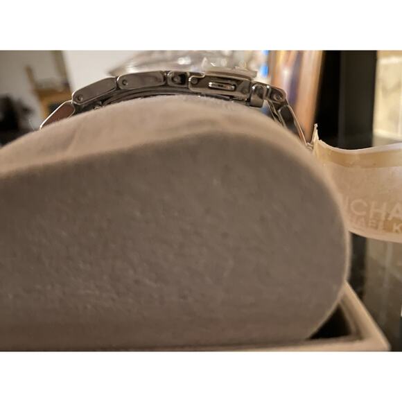 Michael Kors 3489 Silver Bracelet Watch Japan Movement Women Round Face NWT main image 6